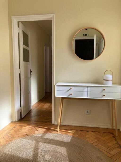 Апартаменты Apartamento Bem Localizado Para Familias & Amigos Лиссабон Экстерьер фото