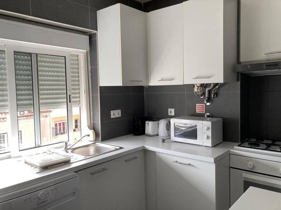 Апартаменты Apartamento Bem Localizado Para Familias & Amigos Лиссабон Экстерьер фото